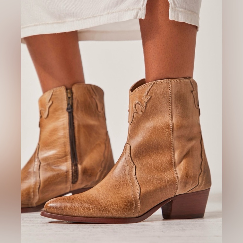NWOB Distressed tan Frontier Free People Booties